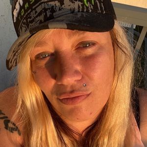 Meet your Posher, Tanis